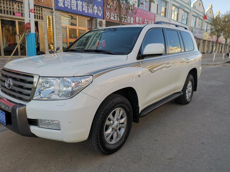 r1016793-toyota-land-cruiser-2012_0