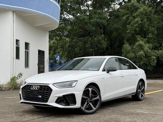 r1016890-audi-a4l-2024_0