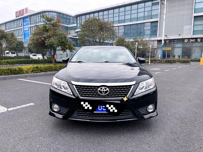 r1016985-toyota-camry-2013_0