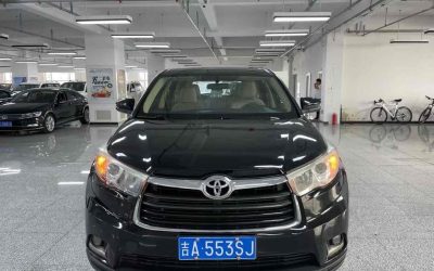 r1017215-toyota-highlander-2017_0