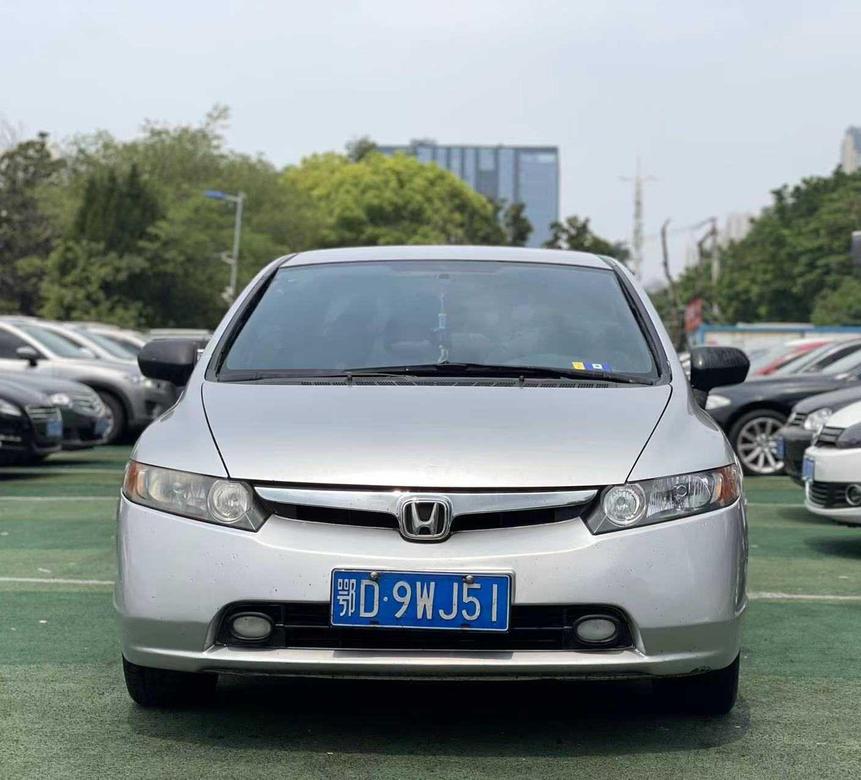 r1017280-honda-civic-2011_0