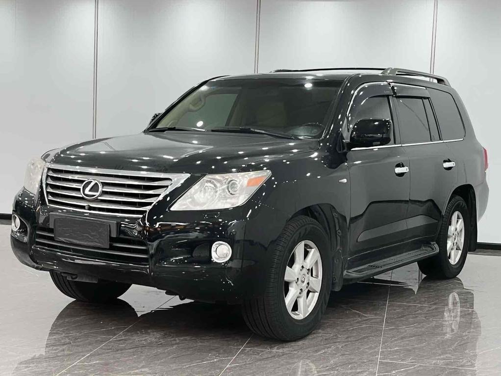 r1017366-lexus-lx-2010_0