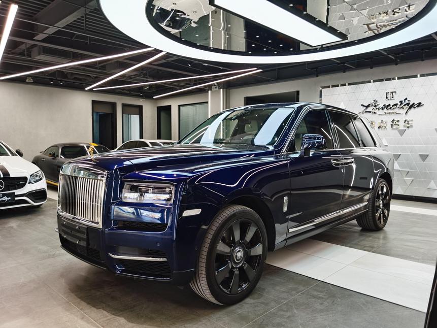 r1017485-rolls-royce-cullinan-2020_0