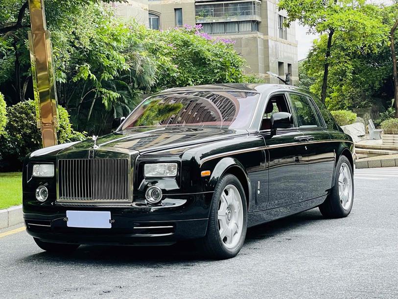 r1017496-rolls-royce-phantom-2013_0