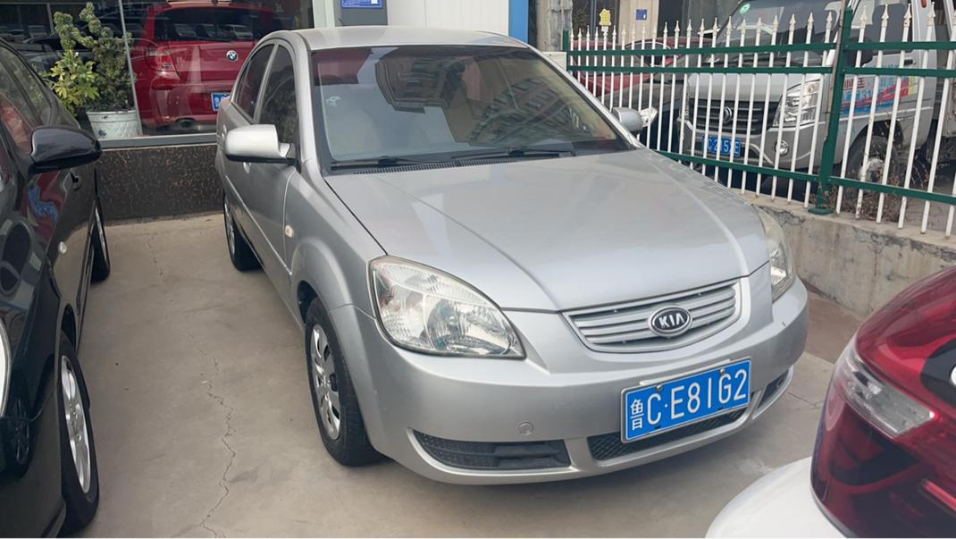 r1017516-kia-rio-2011_0