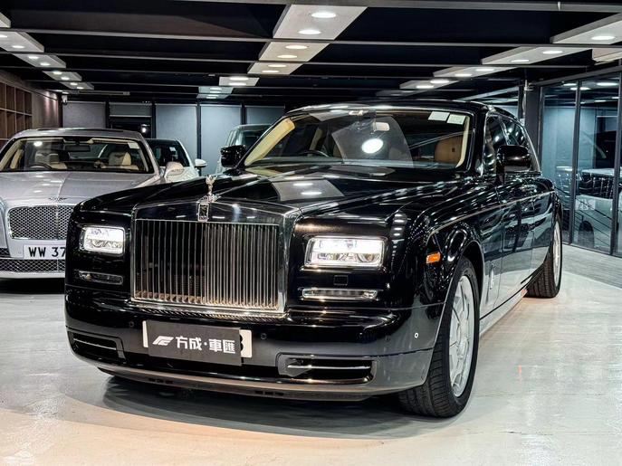 r1017590-rolls-royce-phantom-2014_0