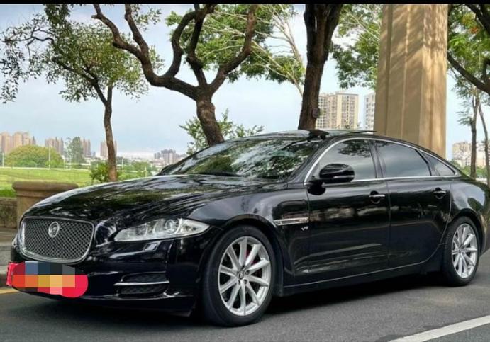 r1017686-jaguar-xj-2015_0