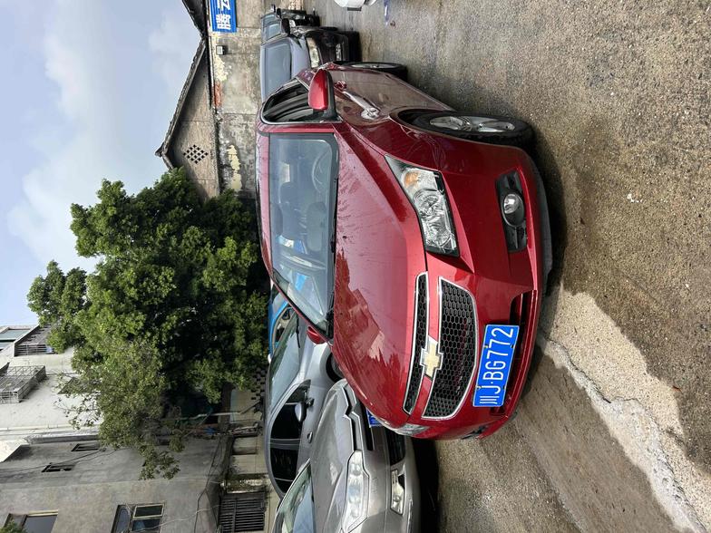 r1017893-chevrolet-cruze-2011_0