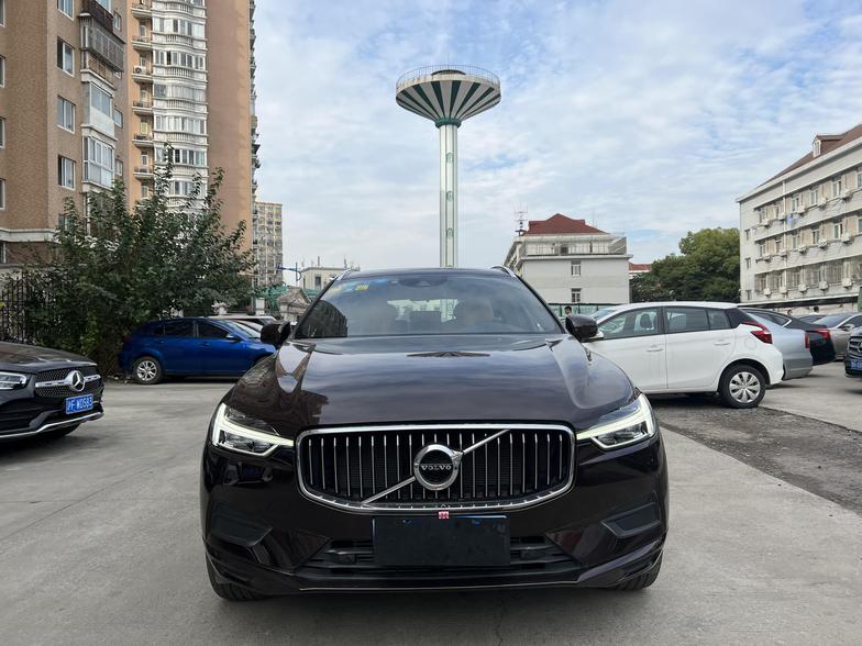 r1018005-volvo-xc60-2018_0