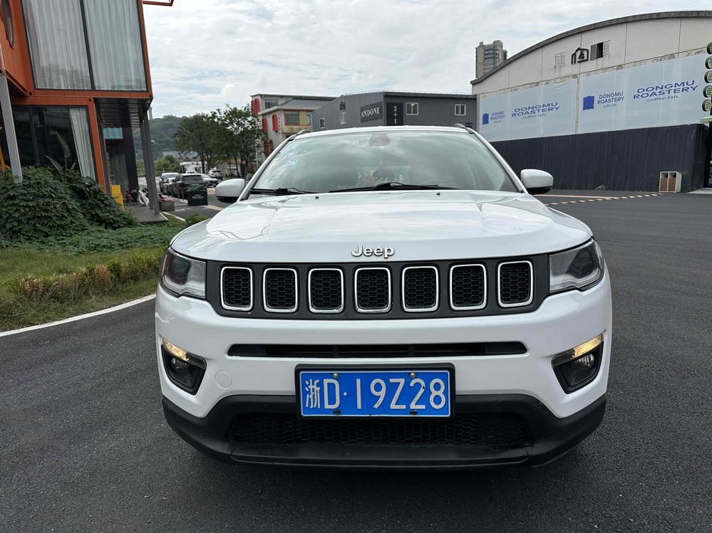 r1018041-jeep-compass-2017_0