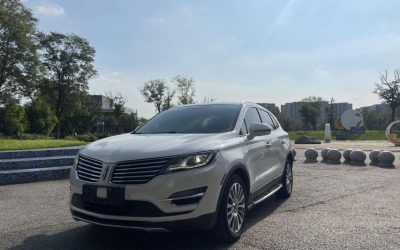 r1018091-lincoln-mkc-2017_0