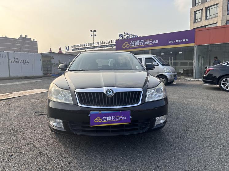 r1018186-skoda-octavia-2013_0