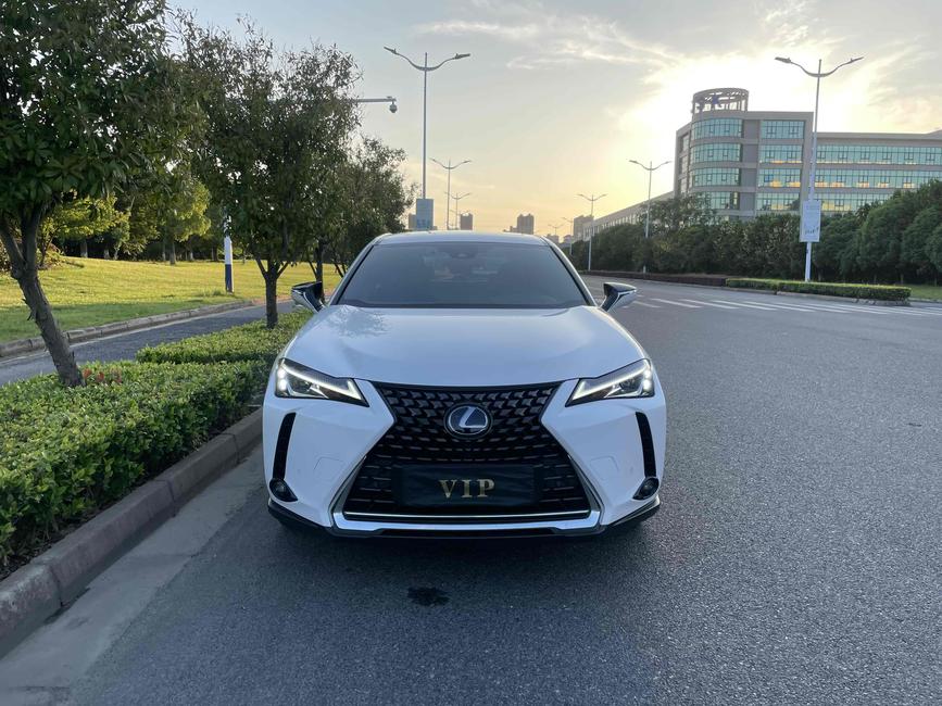r1018435-lexus-ux-ev-2021_0