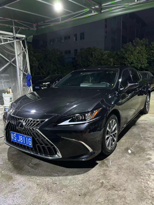 r1018471-lexus-es-2022_0