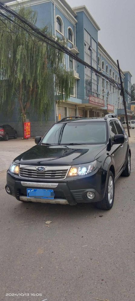 r1018633-subaru-forester-2010_0