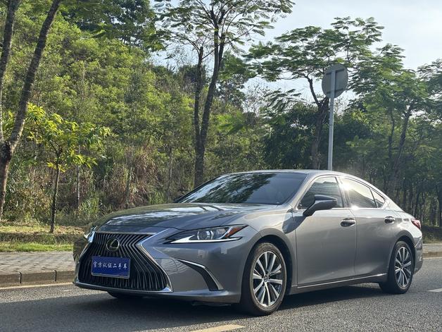 r1018736-lexus-es-2020_0