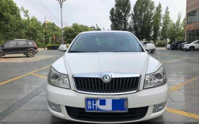 r1018808-skoda-octavia-2013_0