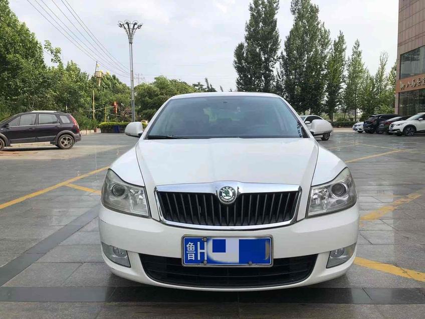 r1018808-skoda-octavia-2013_0