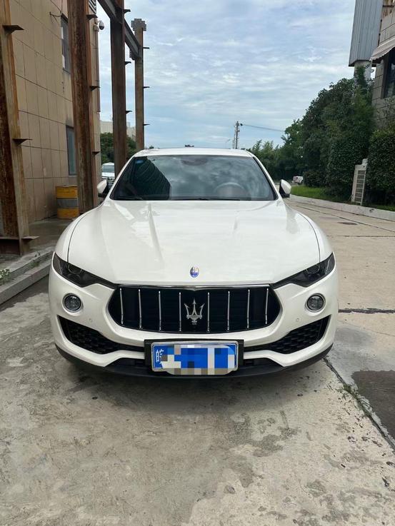 r1018842-maserati-levante-2018_0