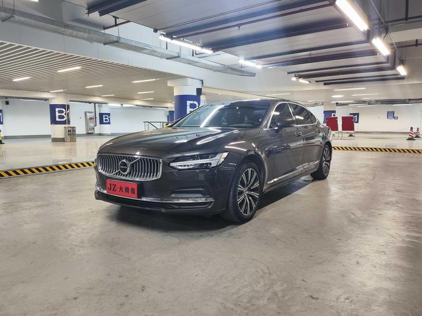 r1018881-volvo-s90-2021_0