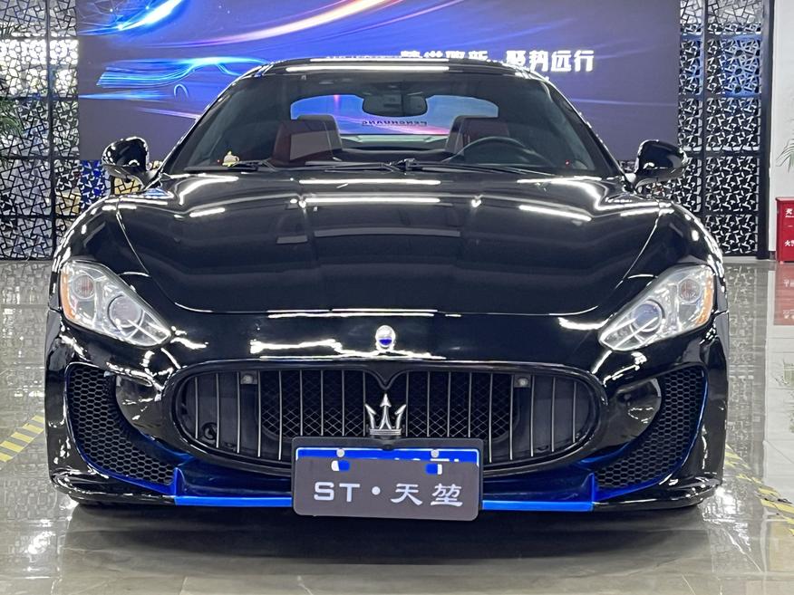 r1018896-maserati-granturismo-2011_0