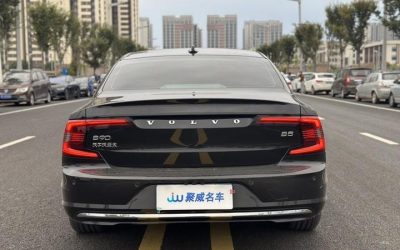 r1018903-volvo-s90-2022_0