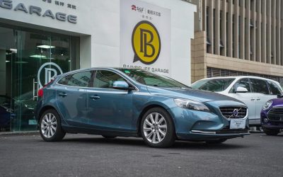 r1019076-volvo-v40-2013_0