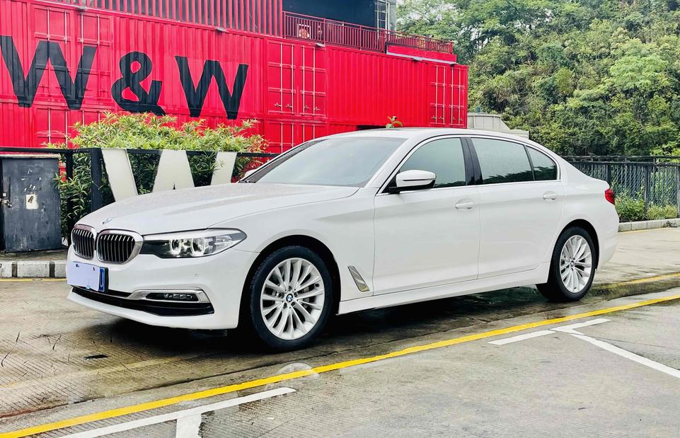 r1019095-bmw-5-series-2019_0