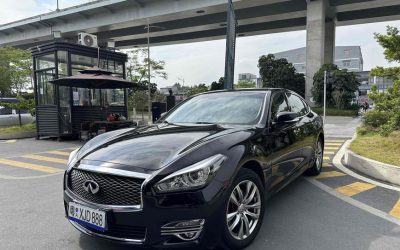 r1019138-infiniti-q70-2015_0