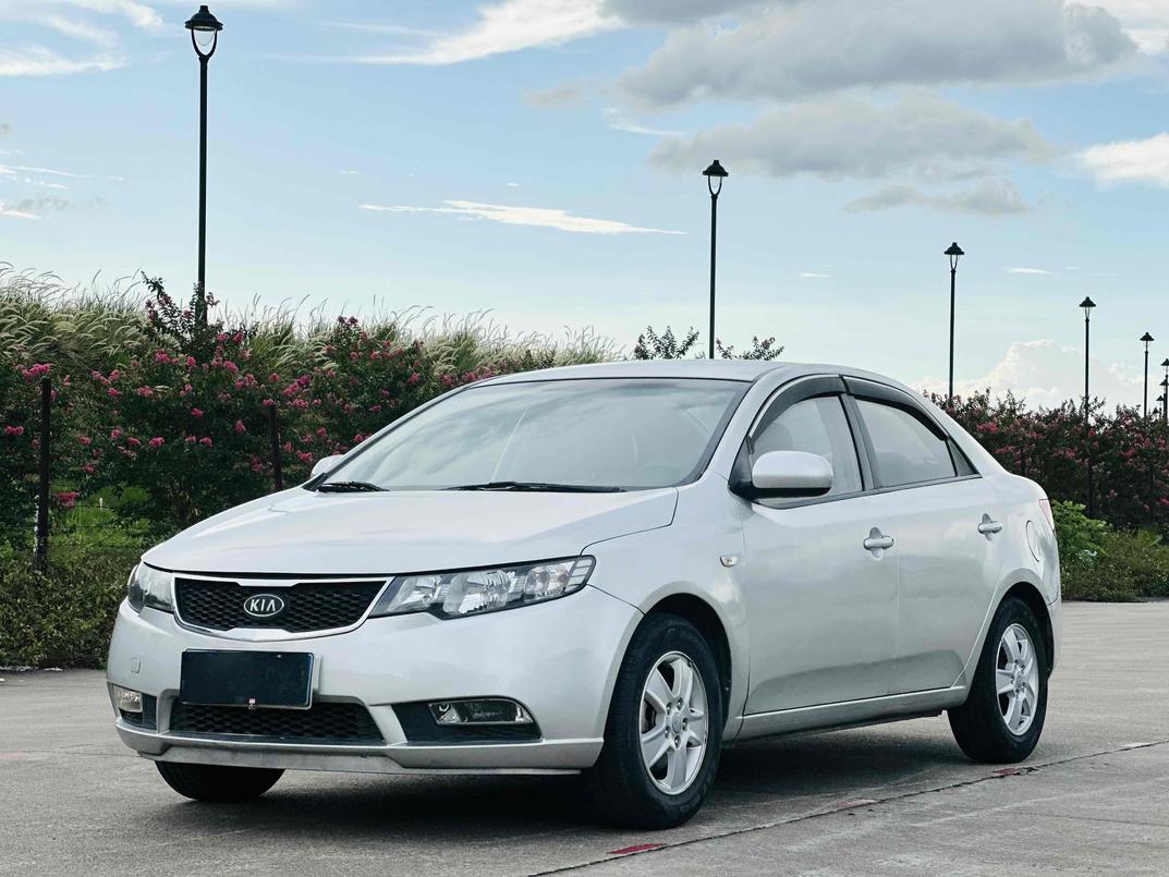 r1019152-kia-forte-2012_0