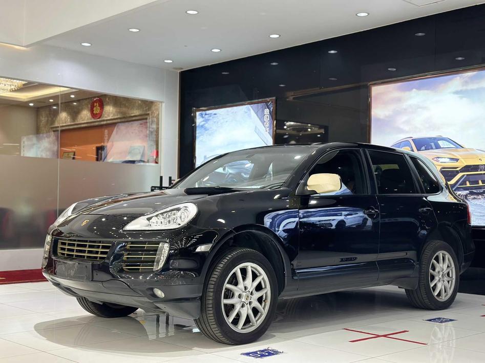 r1019183-porsche-cayenne-2010_0