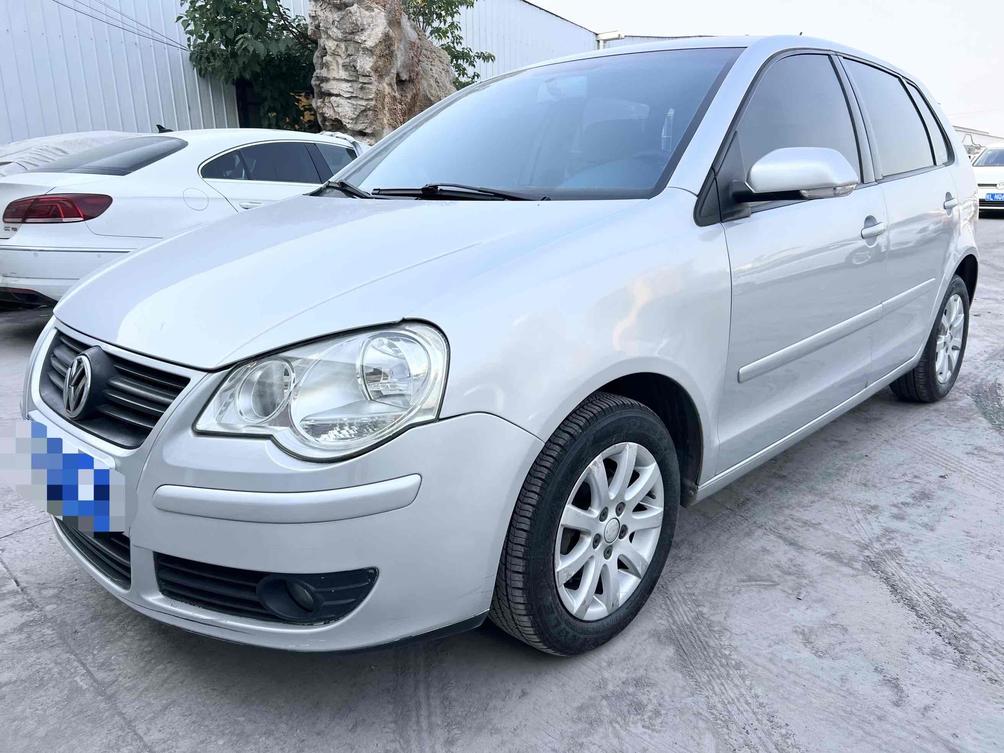 r1019347-volkswagen-polo-2009_0