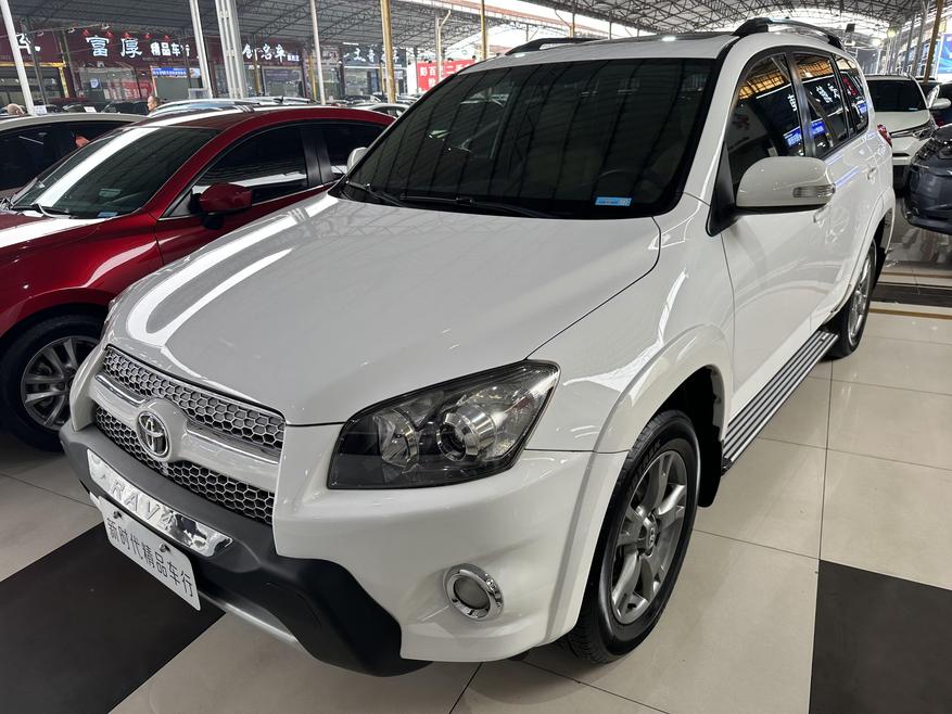 r1019567-toyota-rav4-2013_0