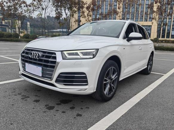 r1019573-audi-q5l-2020_0