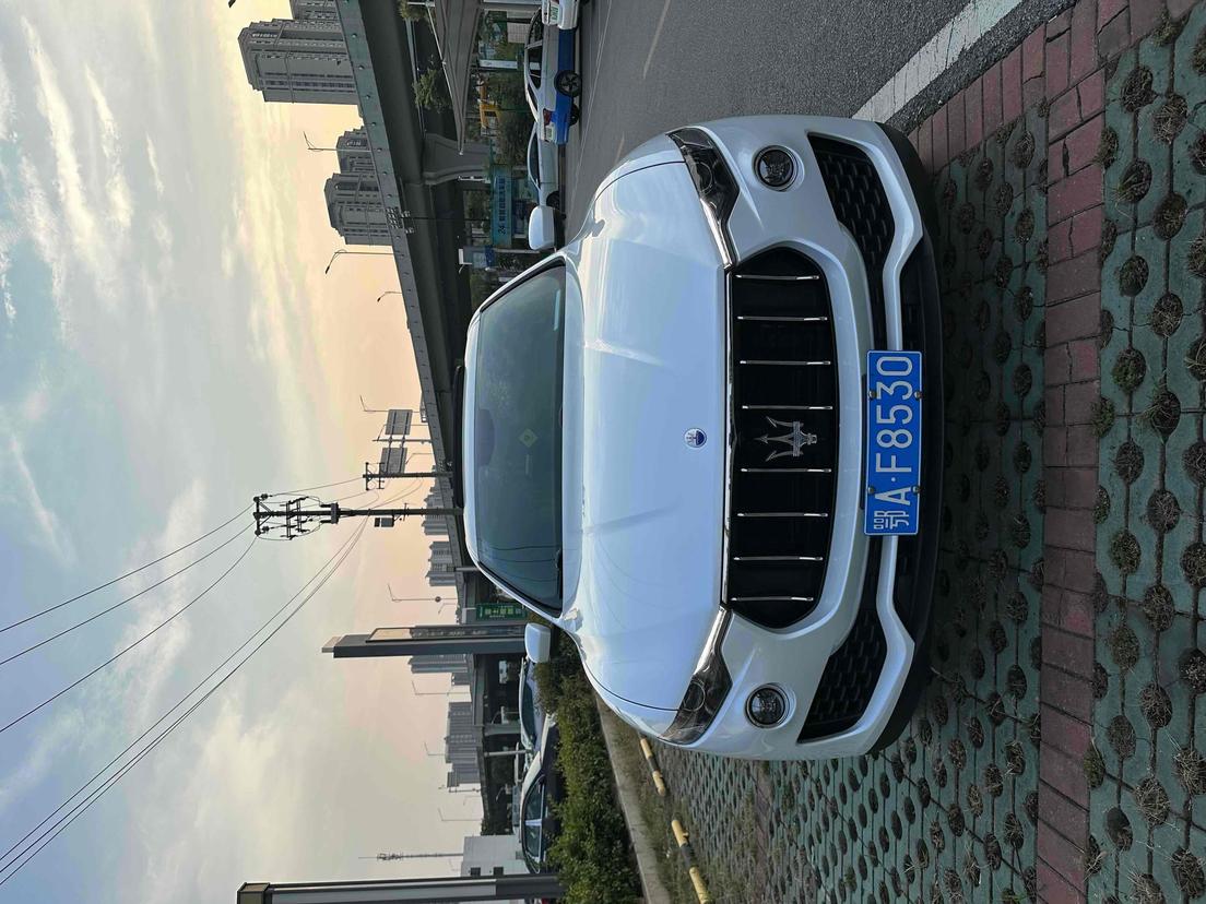 r1019604-maserati-levante-2020_0