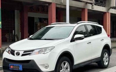r1019610-toyota-rav4-2014_0