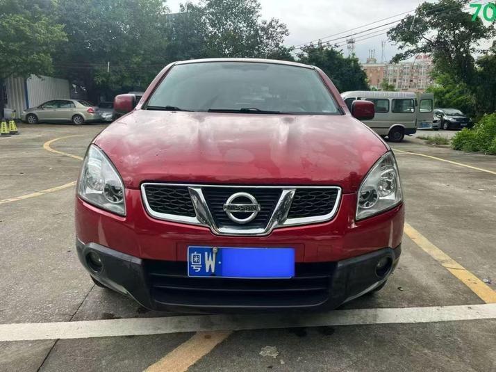 r1019616-nissan-qashqai-2011_0