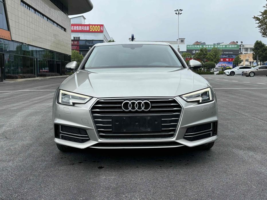 r1019628-audi-a4l-2020_0
