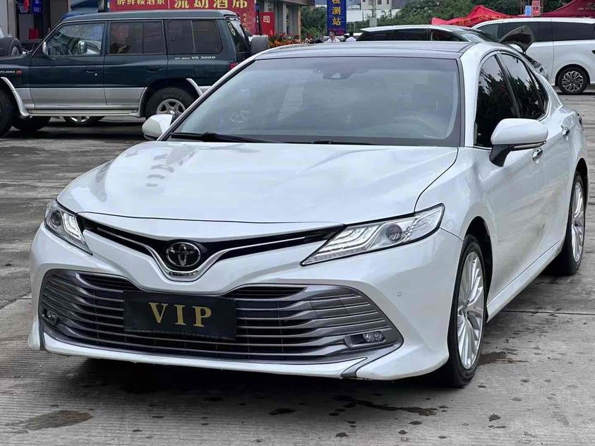 r1019640-toyota-camry-2020_0