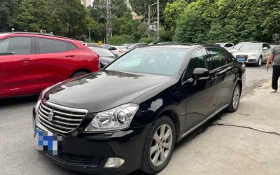 r1019757-toyota-crown-2011_0