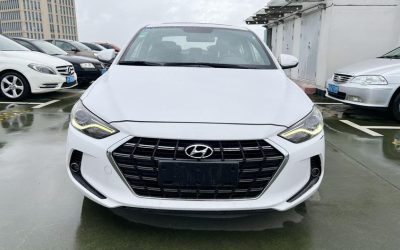 r1019899-hyundai-elantra-2018_0