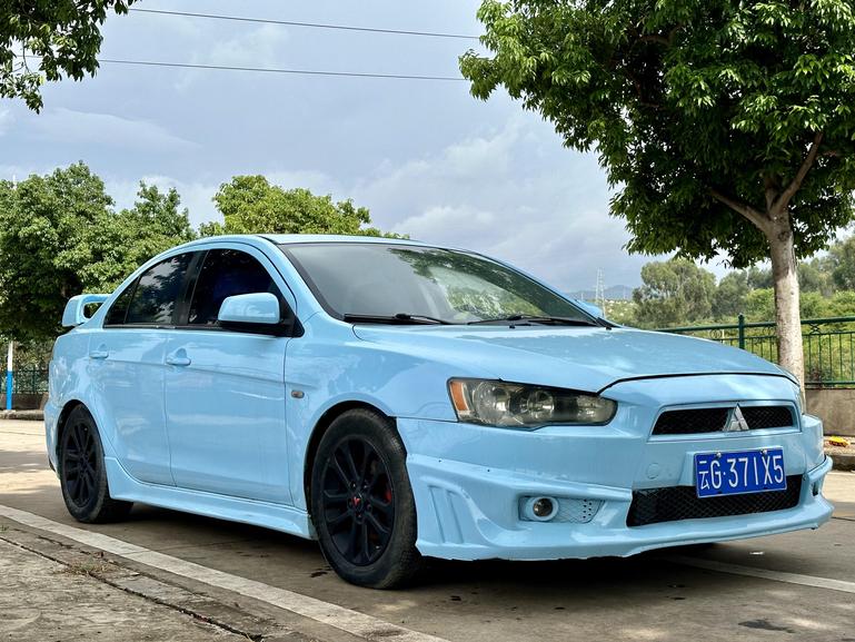 r1020113-mitsubishi-lancer-2011_0