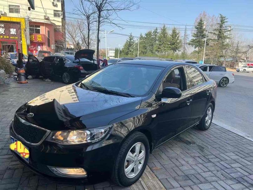 r1020143-kia-forte-2013_0