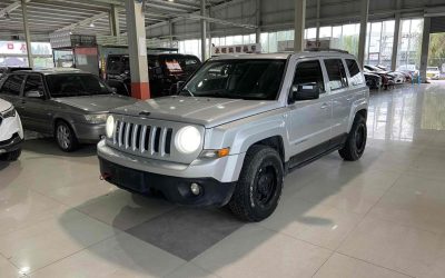 r1020310-jeep-patriot-2012_0