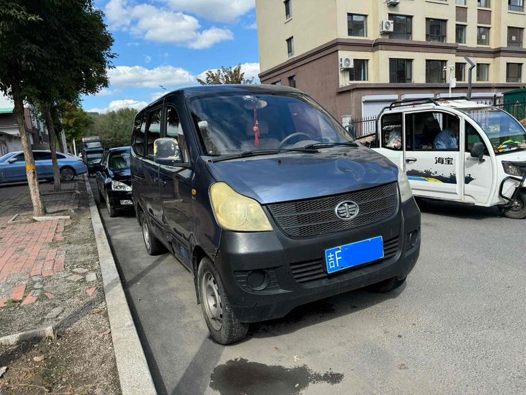 r1020348-faw-jiabao-v70-2011_0
