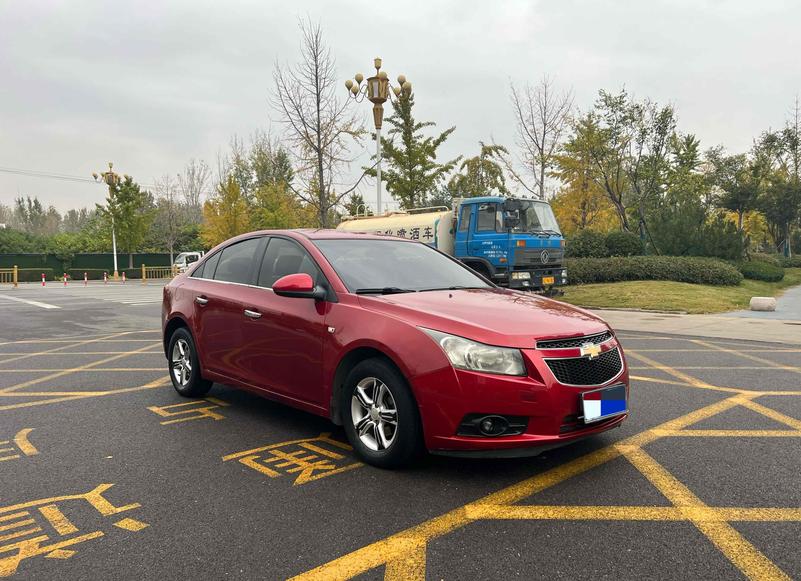 r1020376-chevrolet-cruze-2012_0