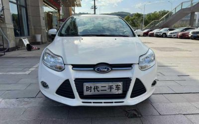 r1020379-ford-focus-2013_0