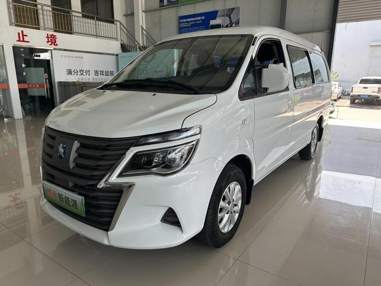 r1020545-dongfeng-lingzhi-m5-ev-2022_0