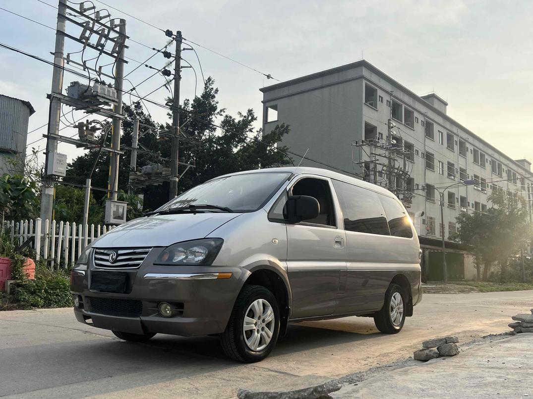 r1020552-dongfeng-forthing-lingzhi-2015_0
