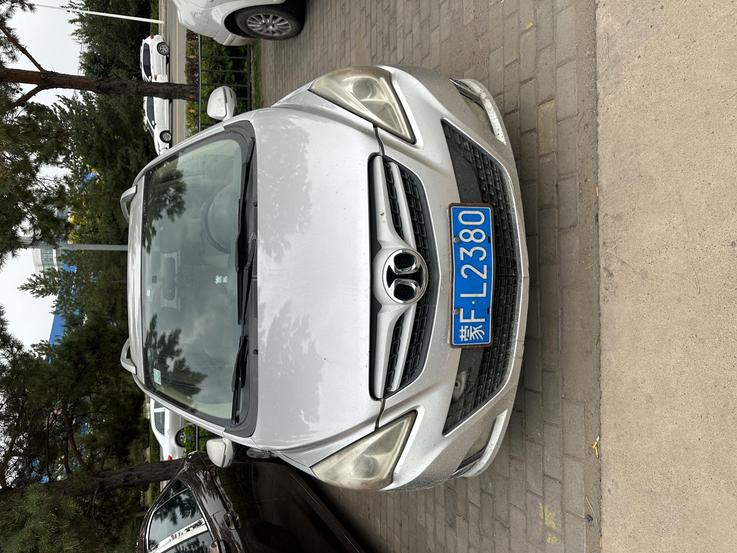 r1020600-baic-auto-e-series-2013_0